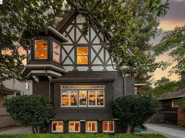 1339 Bay St, Alameda, CA 94501