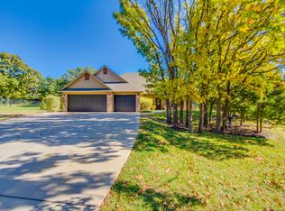 4975 Big Oak Cir, Guthrie, OK 73044