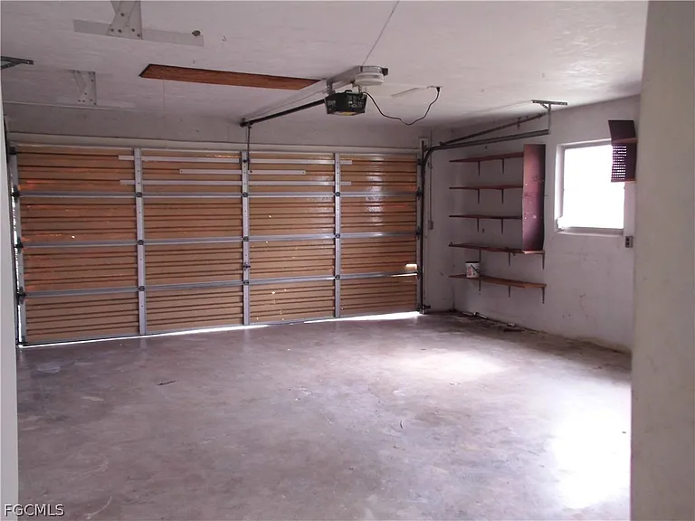 242 S Lake Dr — Photo 14