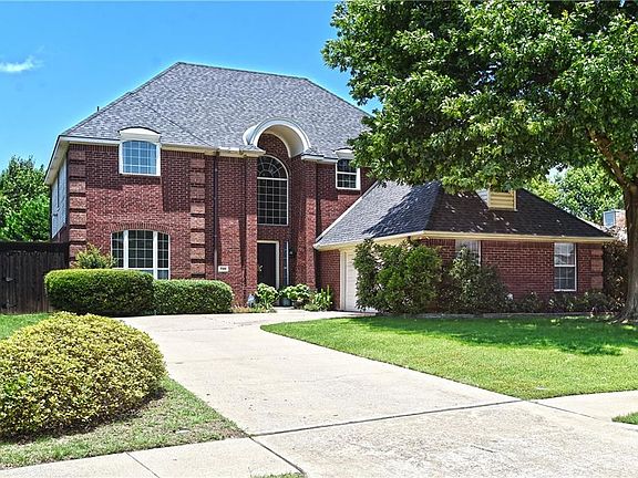 4th image of 725 Forest Bend Dr