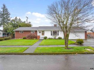 1078 N Douglas Ave, Stayton, OR 97383