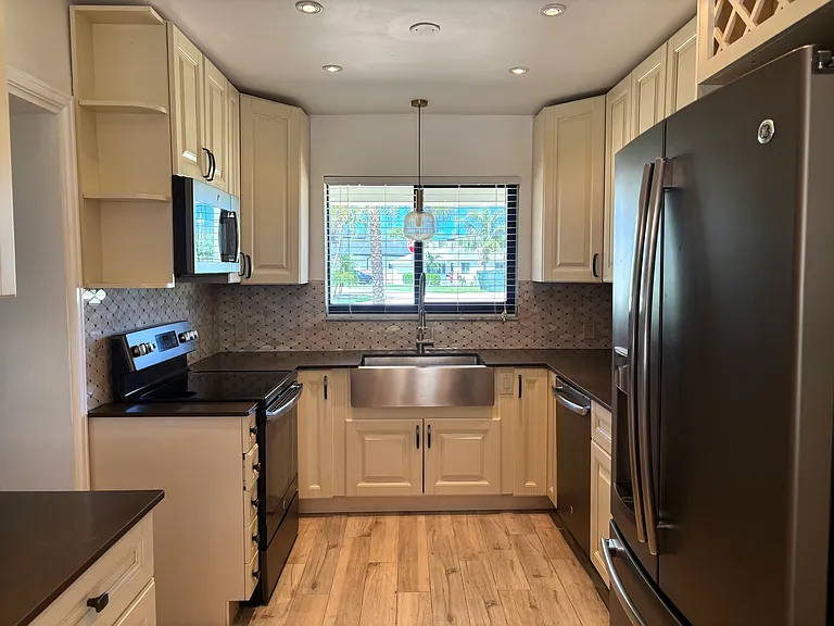 310 Orange Way — Photo 16