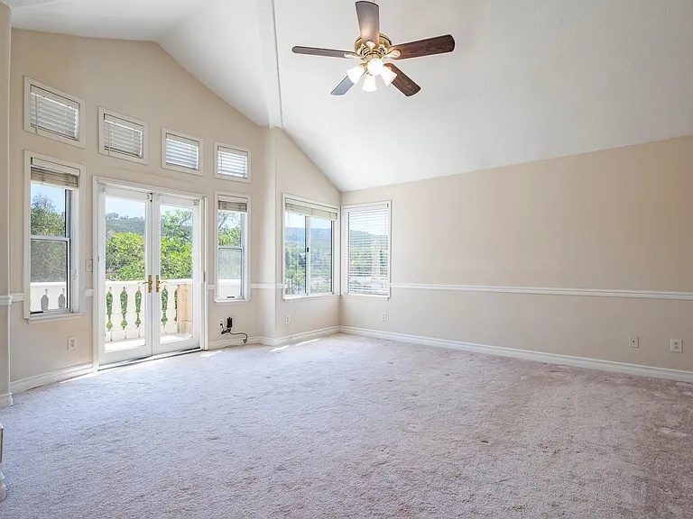 11718 Windcrest Ln — Photo 27