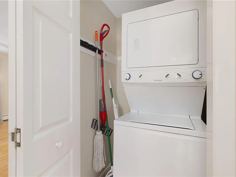 9 Chestnut Hill Rd #B — Photo 21
