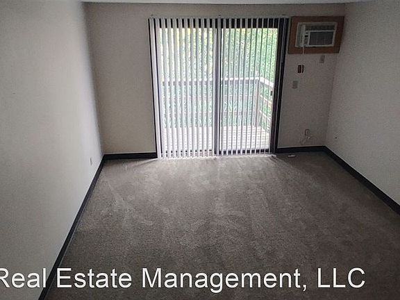4th image of 1260 University Dr #14