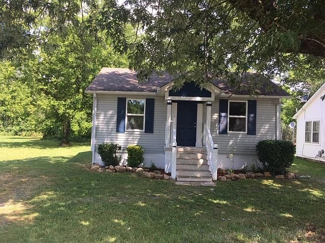 1st image of 1004 Jones St