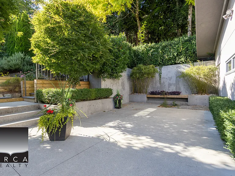 3295 Westmount Rd — Photo 31