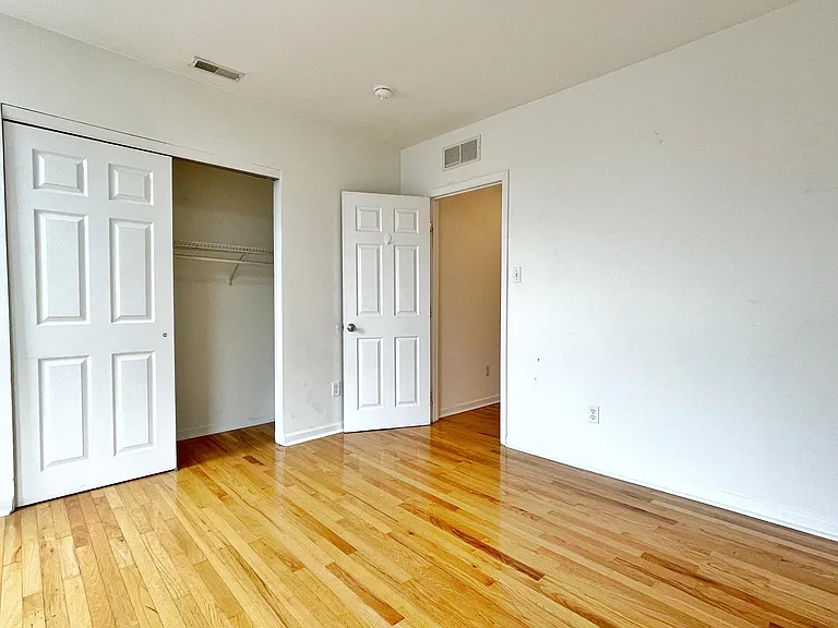 2403 S Broad St — Photo 18