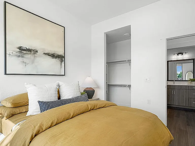The Parkway Apartments — Photo 44