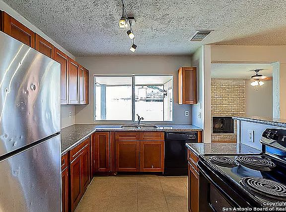 5th image of 7415 Pipers Ln
