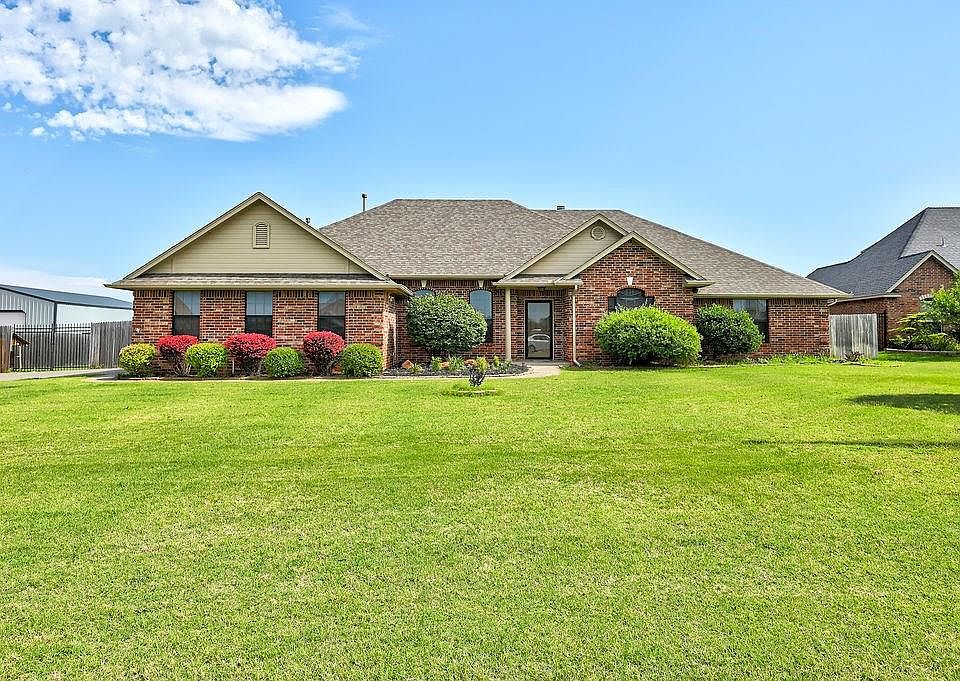 1st image of 2600 Silver Crossings Cir
