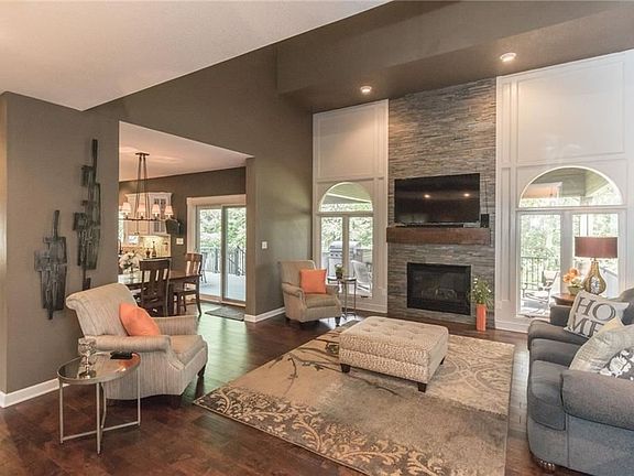 2nd image of 7147 Oak Crest Blvd