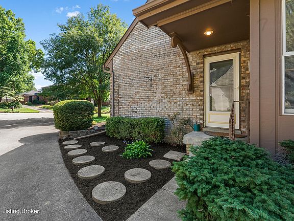 5th image of 10907 Alloway Ct