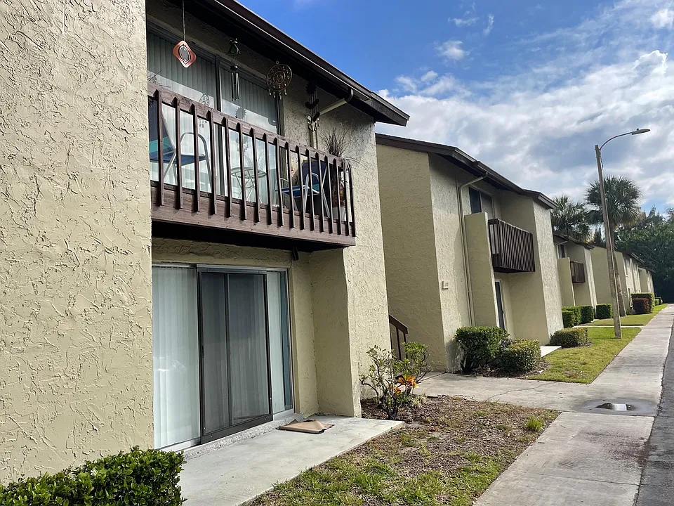 4215 E Bay Dr #1701F