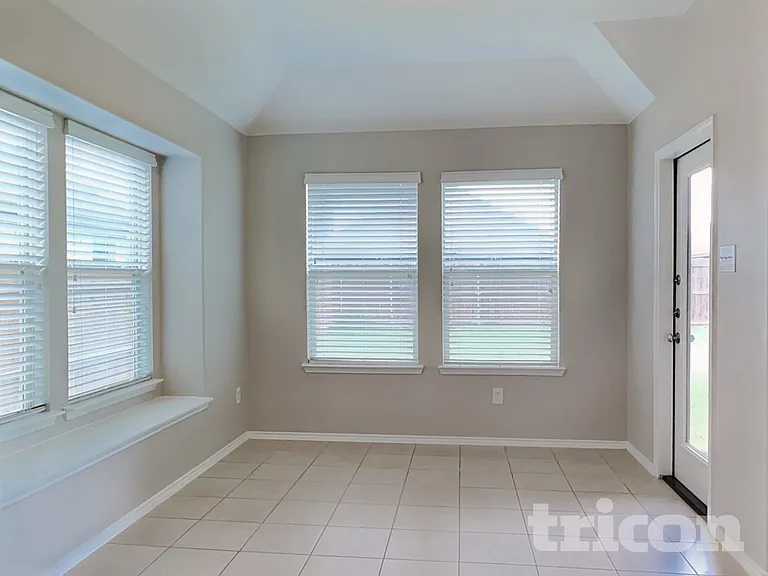 2536 Old Buck Dr — Photo 6
