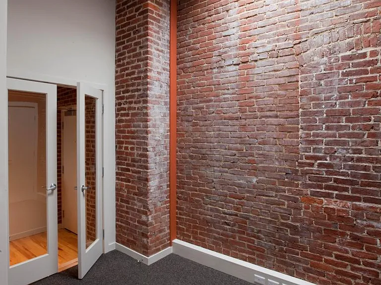 425 N Prince St #305 — Photo 2
