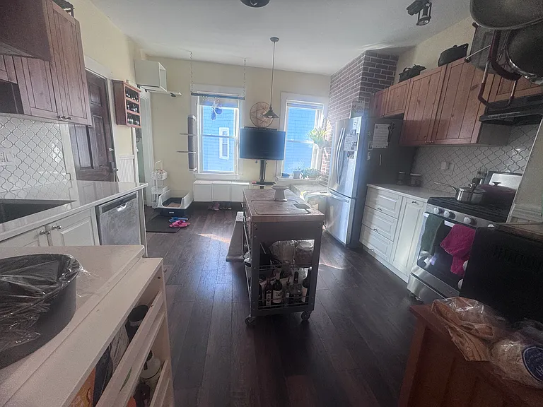 93 Beech St #2 — Photo 14
