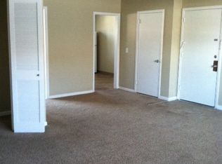 7709 Poppleton Plz APT 5, Omaha, NE 68124
