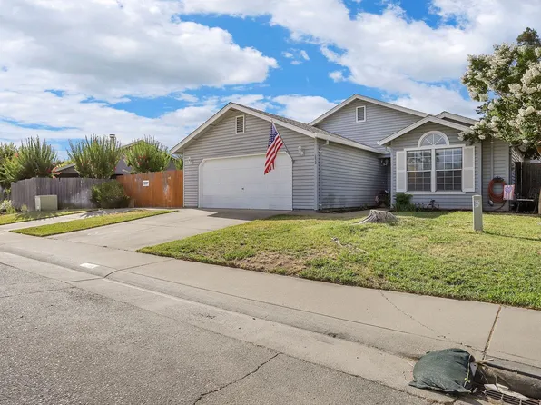 650 Victorian Park Dr, Galt, CA 95632