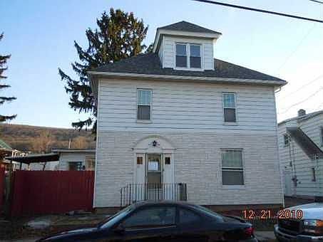 1st image of 12 W Broad St