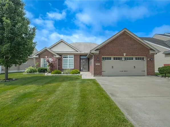 4049 Spicebush Dr, Tipp City, OH 45371