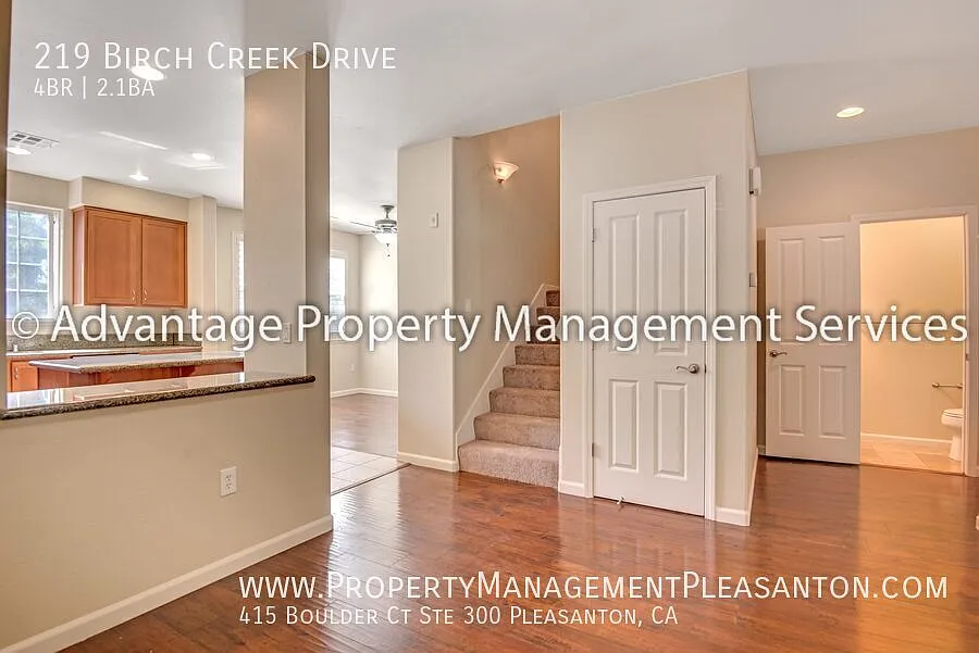 Lovely Tri-Level 3-Bed w/ Office, 2.5-Bath by Downtown Pleasanton — Photo 4