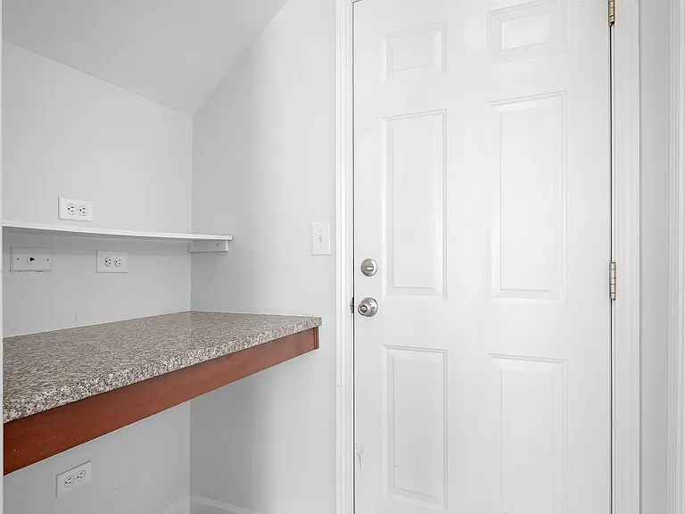 2059 Blue Iris Dr — Photo 16