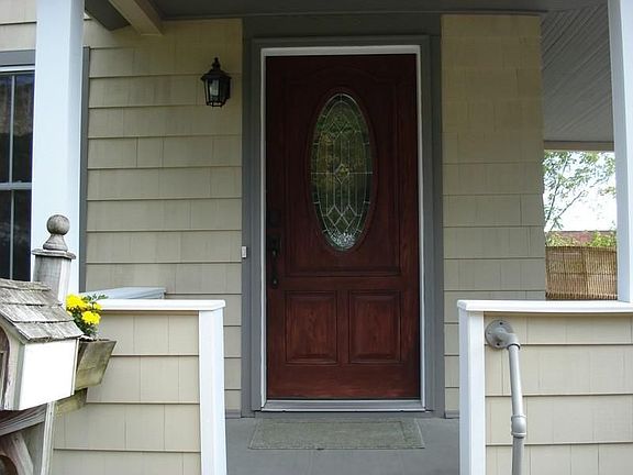 6 Bank Street - Entrance