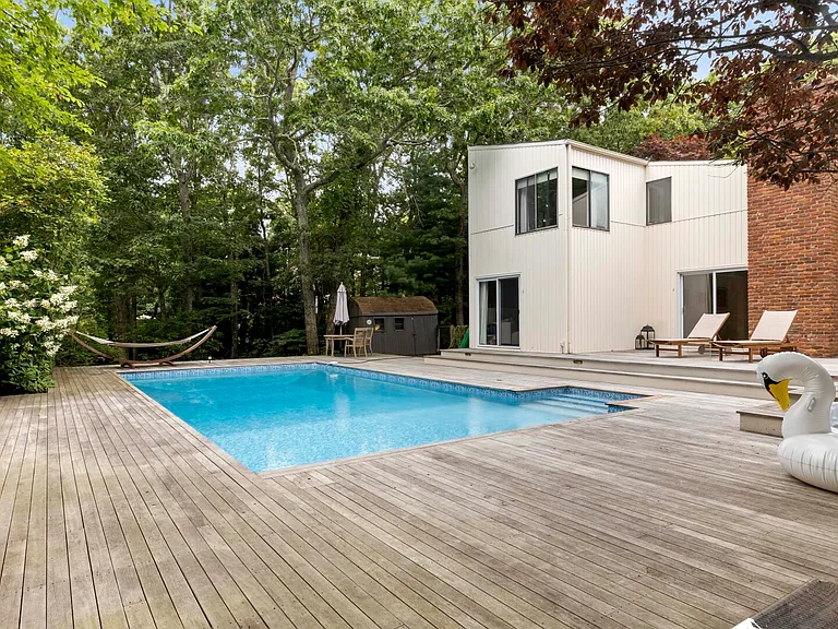 106 Peconic Hills Dr — Photo 35