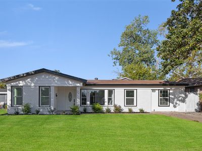 833 Russell Ln, Bedford, TX, 76022