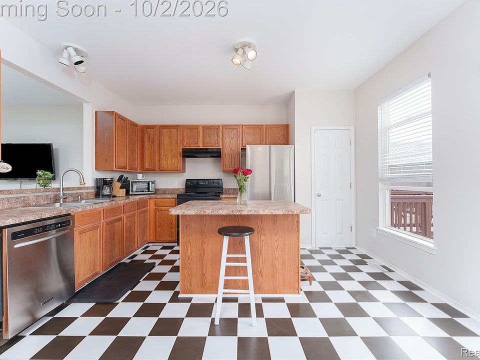 1630 Town Commons Dr, photo 9