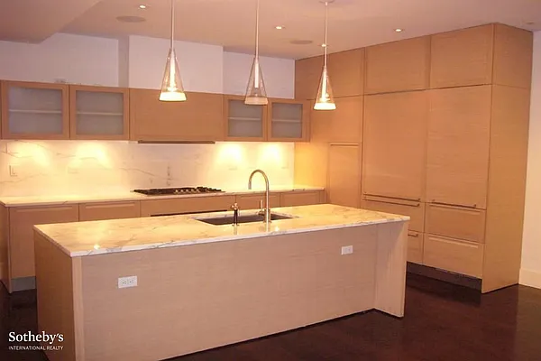 Rented by Sotheby's International Realty | media 11