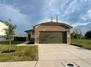 405 Jean St, Seguin, TX 78155