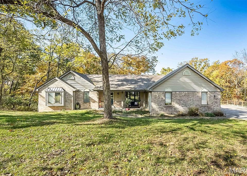 1st image of 426 Woodbine Ct