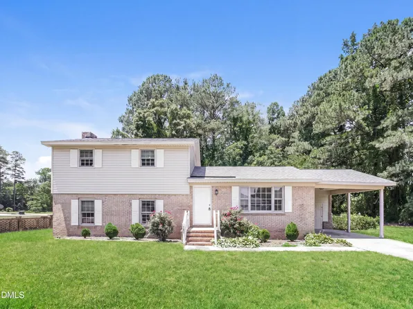 305 Lucas St, Lucama, NC 27851