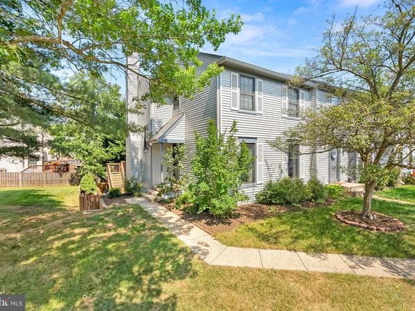 1 Aldridge Ct, Sterling, VA 20165