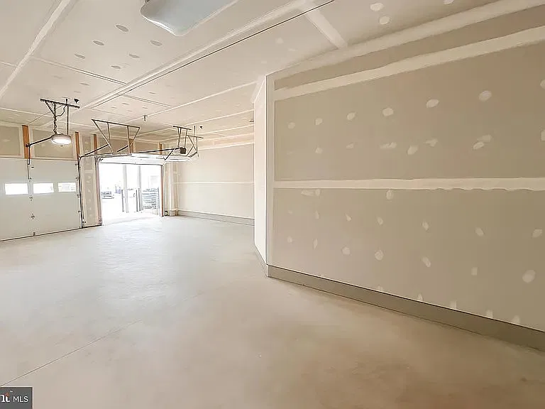 Luxurious 5 Bed Townhouse in Lansdowne/Leesburg | 3.5 Baths | Chicacoan Creek Sq | $4000/mo — Photo 3