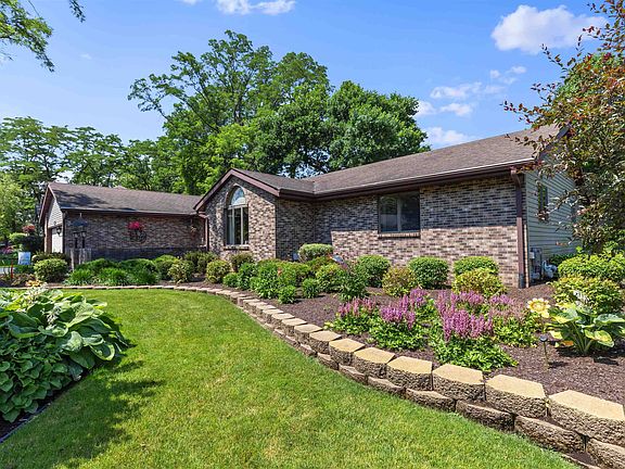 3rd image of 3173 Valley Woods Dr