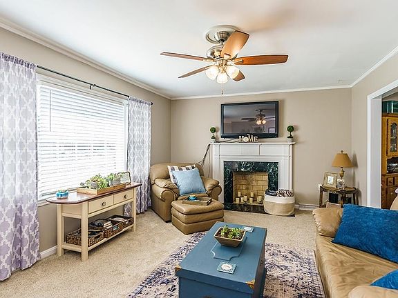 5th image of 515 Baker Ct