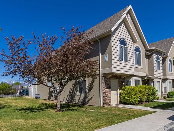 2nd image of 122 S Tamarak Cir
