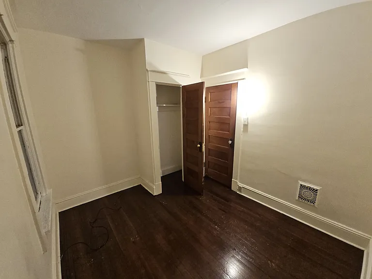 14 Moyston St #3 — Photo 3