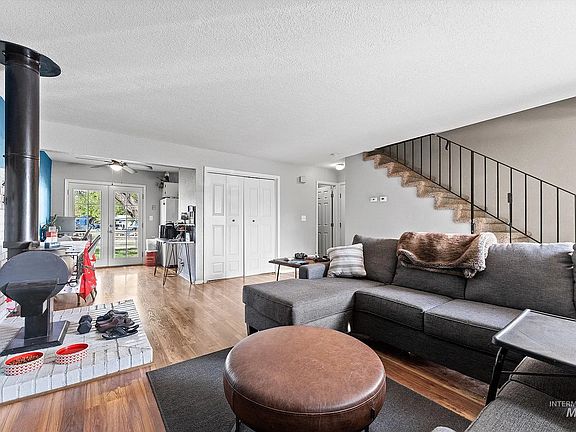 3rd image of 10435 W Seneca Dr #10435