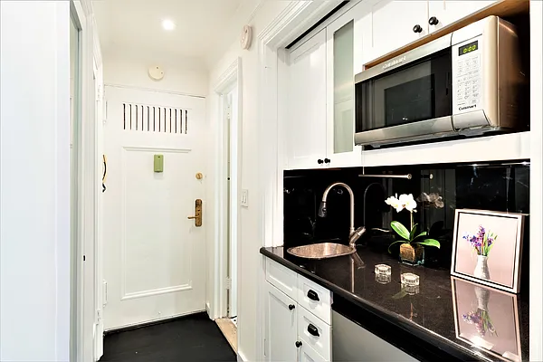 Sold by Compass | media 4