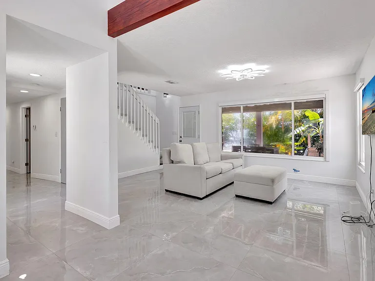 217 Marina Dr — Photo 5