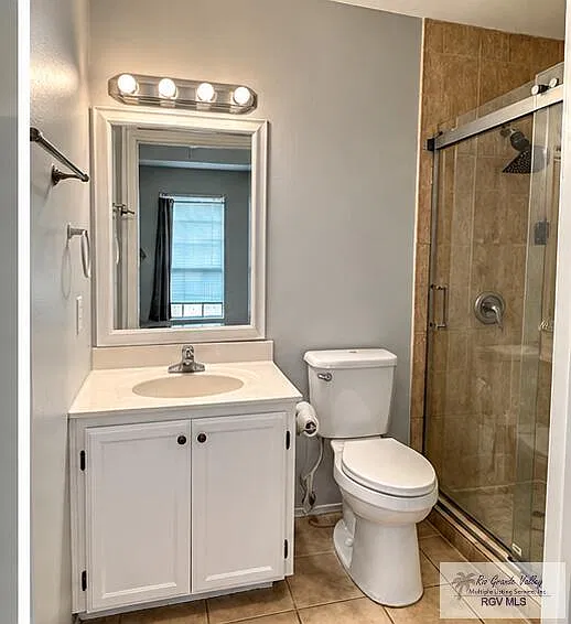3 bed, 2.0 bath, 1072 sqft, $1,550 — Photo 3