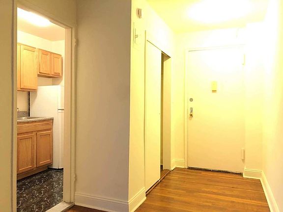 5th image of 14308 Roosevelt Ave APT 309