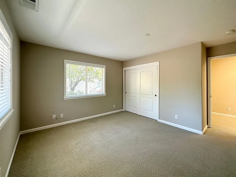 428 8th Ave — Photo 34