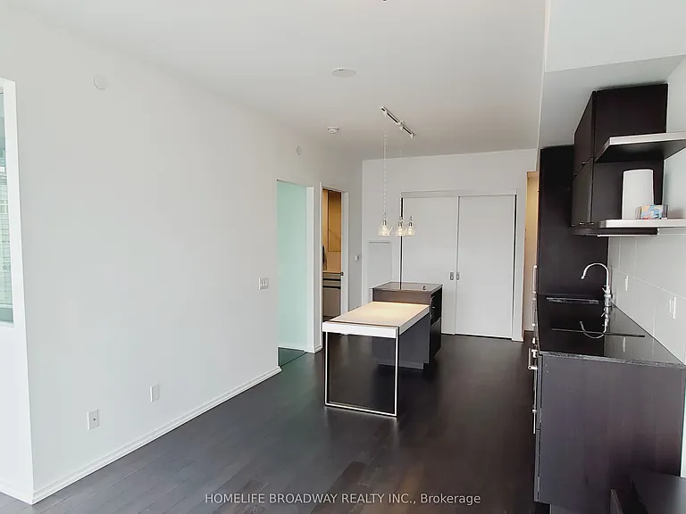 197 Yonge St #1714 — Photo 12