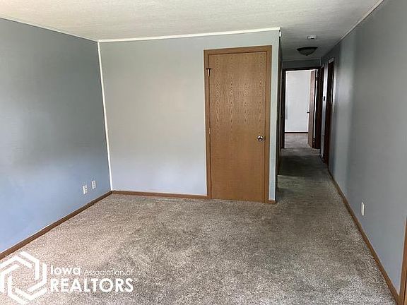 4th image of 1723 S Wilson Ave