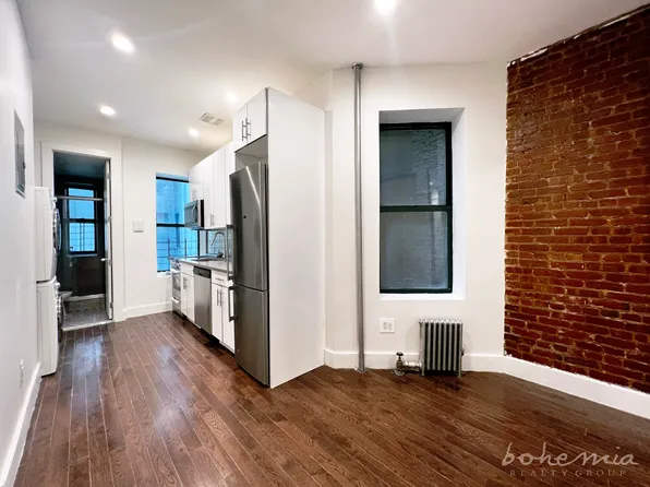 22 Bradhurst Avenue image 1 of 5